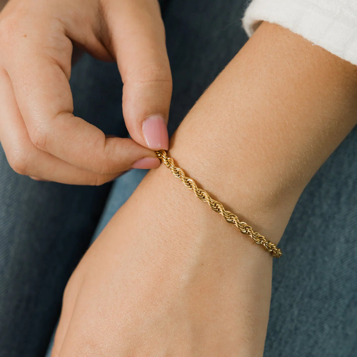 Qalbiya Serene Twist Bracelet