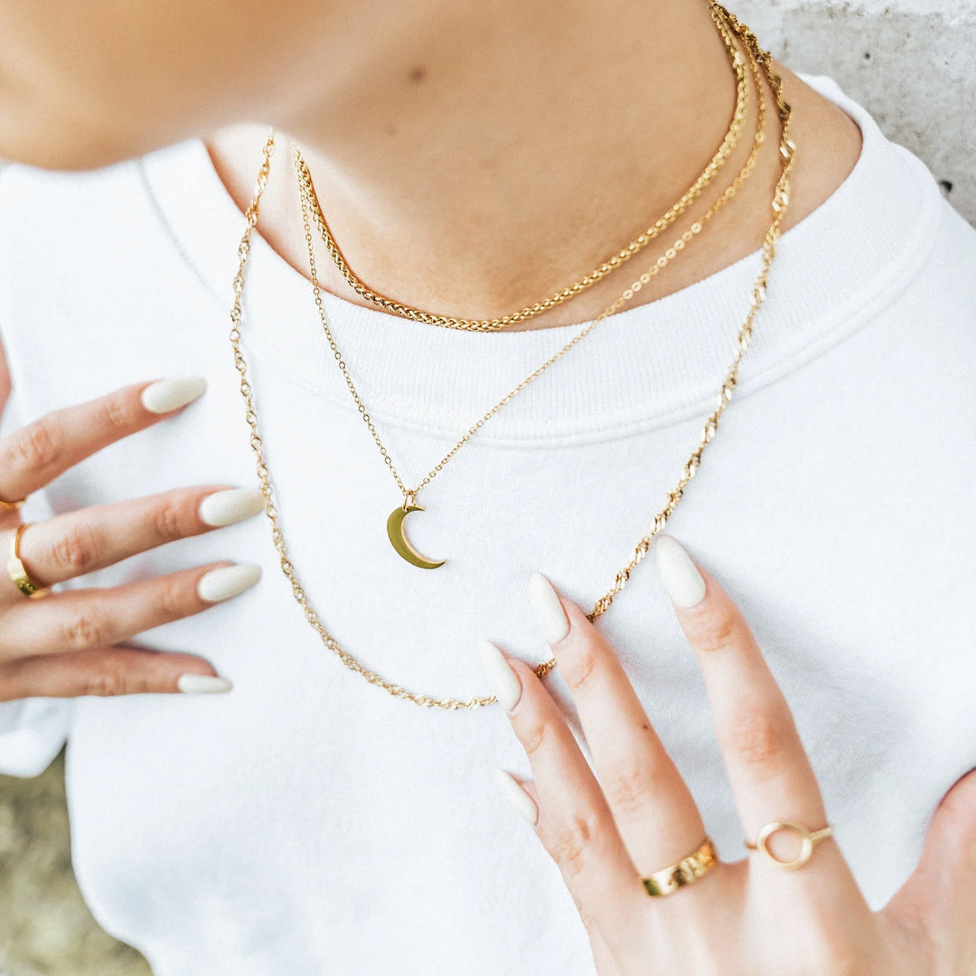 Qalbiya Nurani Crescent Necklace