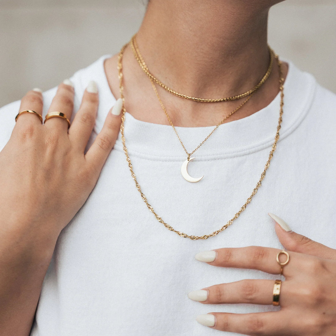 Qalbiya Nurani Crescent Necklace