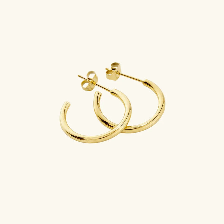 Qalbiya Hoop Aura Earrings