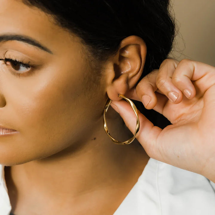 Qalbiya Hiba Hoop Earrings