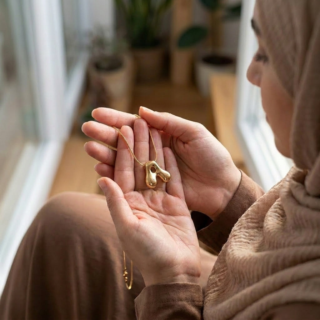قلادة قمر حياة شارم