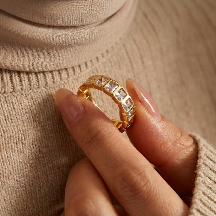 Qalbiya Noor Gem Ring